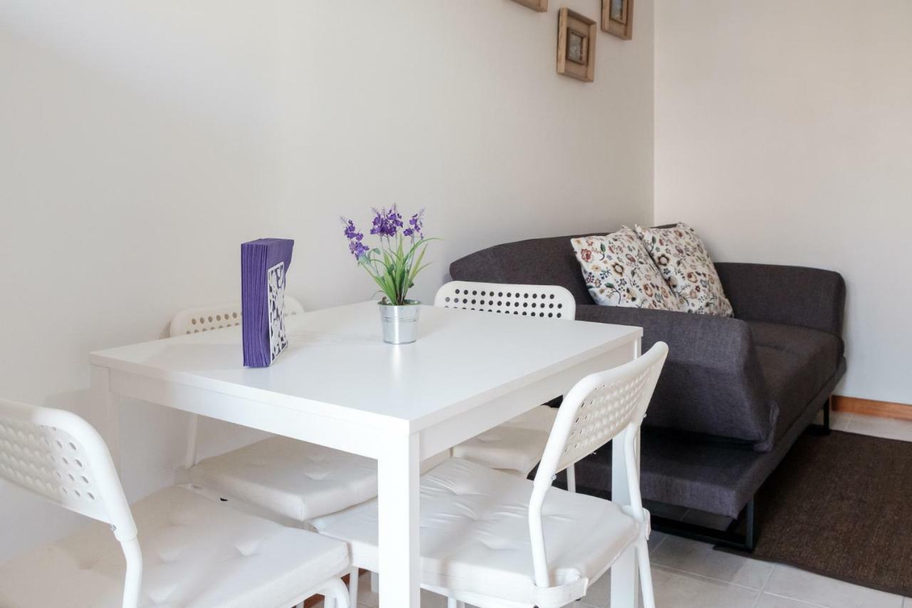 Apartment With Balcony In The Square Porto Exteriér fotografie