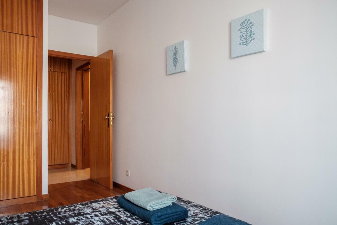 Apartment With Balcony In The Square Porto Exteriér fotografie