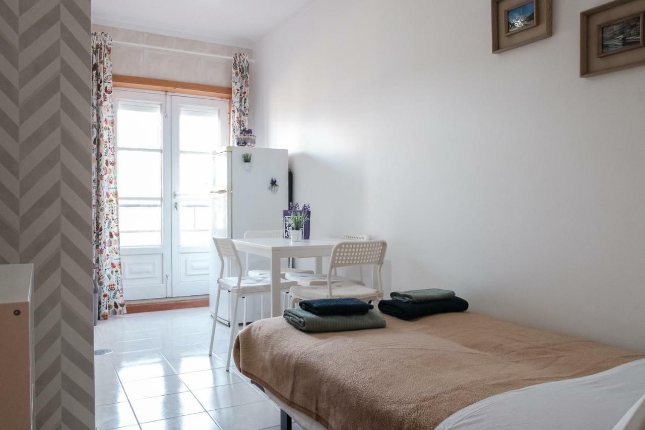 Apartment With Balcony In The Square Porto Exteriér fotografie