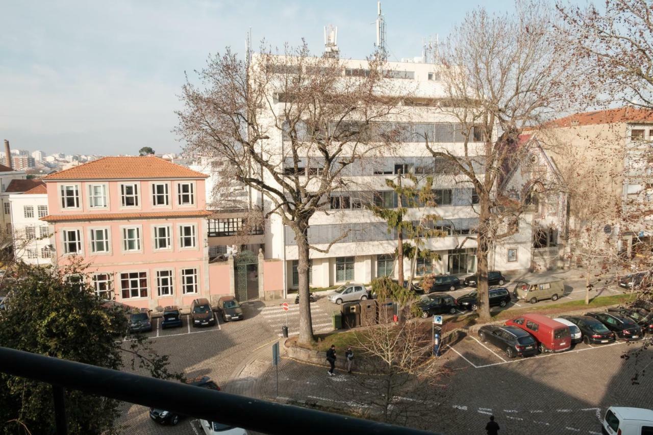 Apartment With Balcony In The Square Porto Exteriér fotografie